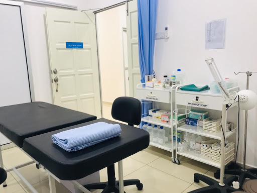 KLINIK PARIT SULONG (PARIT SULONG MEDICARE PLT)
