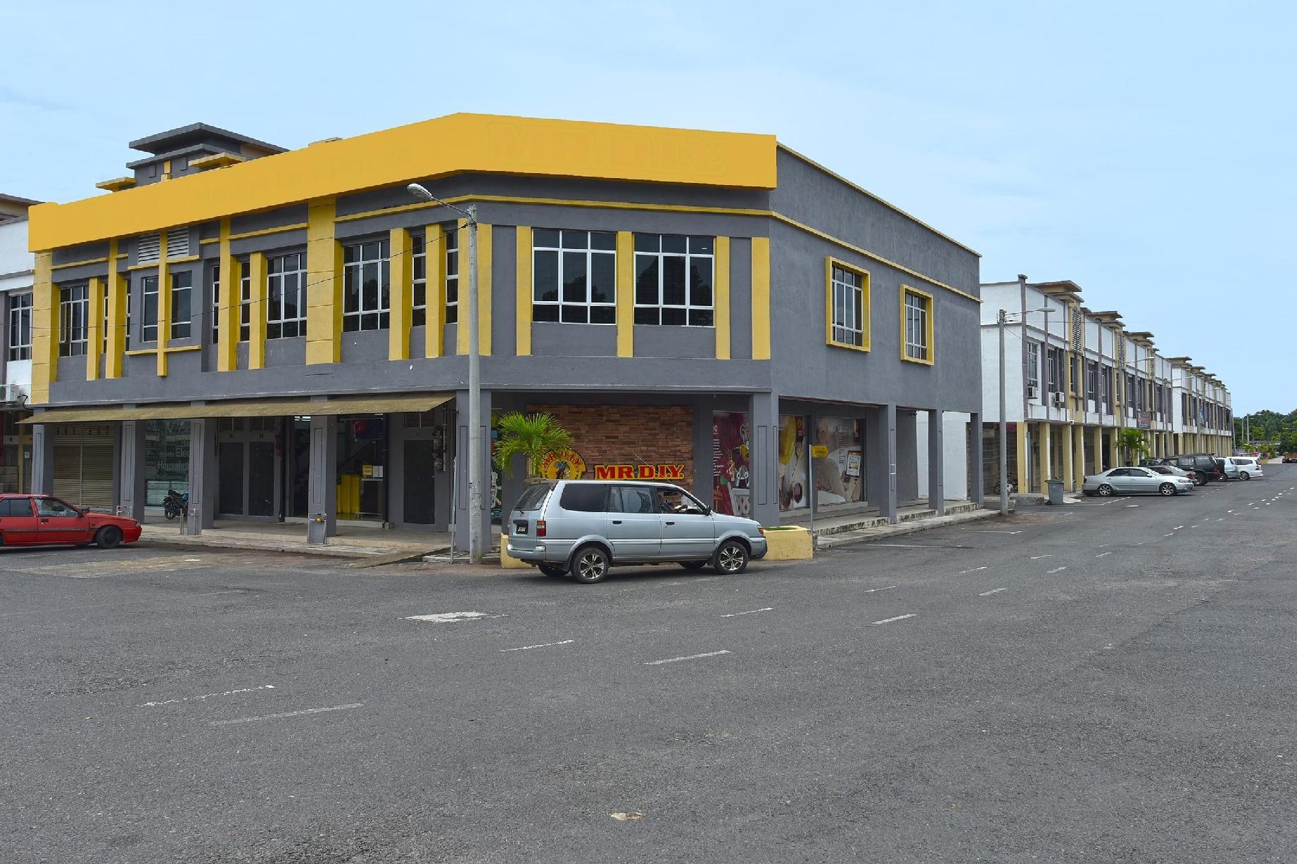 klinik chaah estate